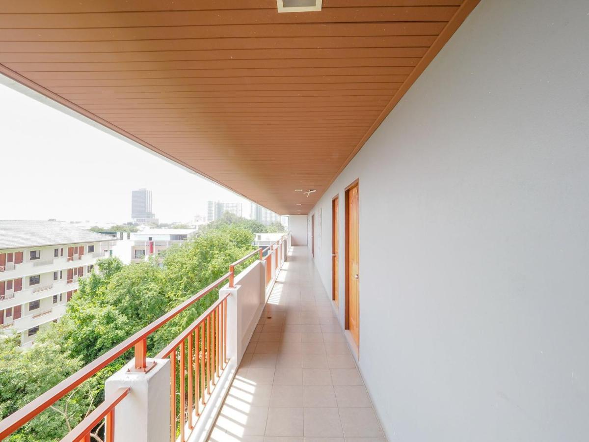 Oyo 75367 Ud Pattaya Hotel 방라뭉 외부 사진