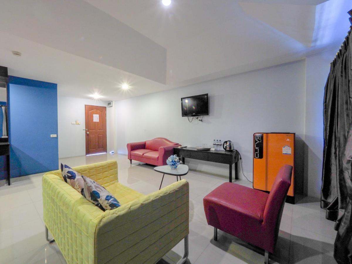 Oyo 75367 Ud Pattaya Hotel 방라뭉 외부 사진