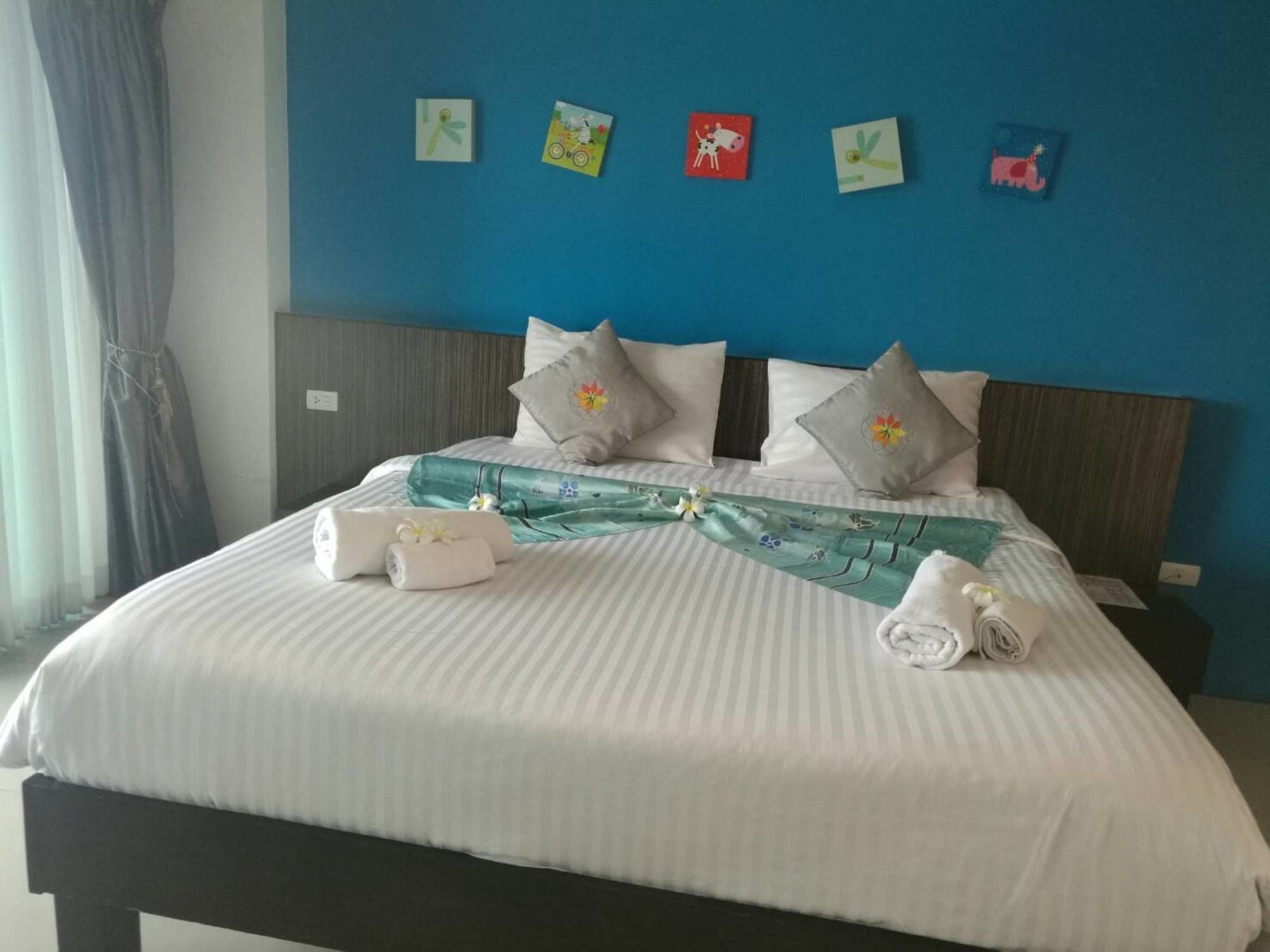 Oyo 75367 Ud Pattaya Hotel 방라뭉 외부 사진