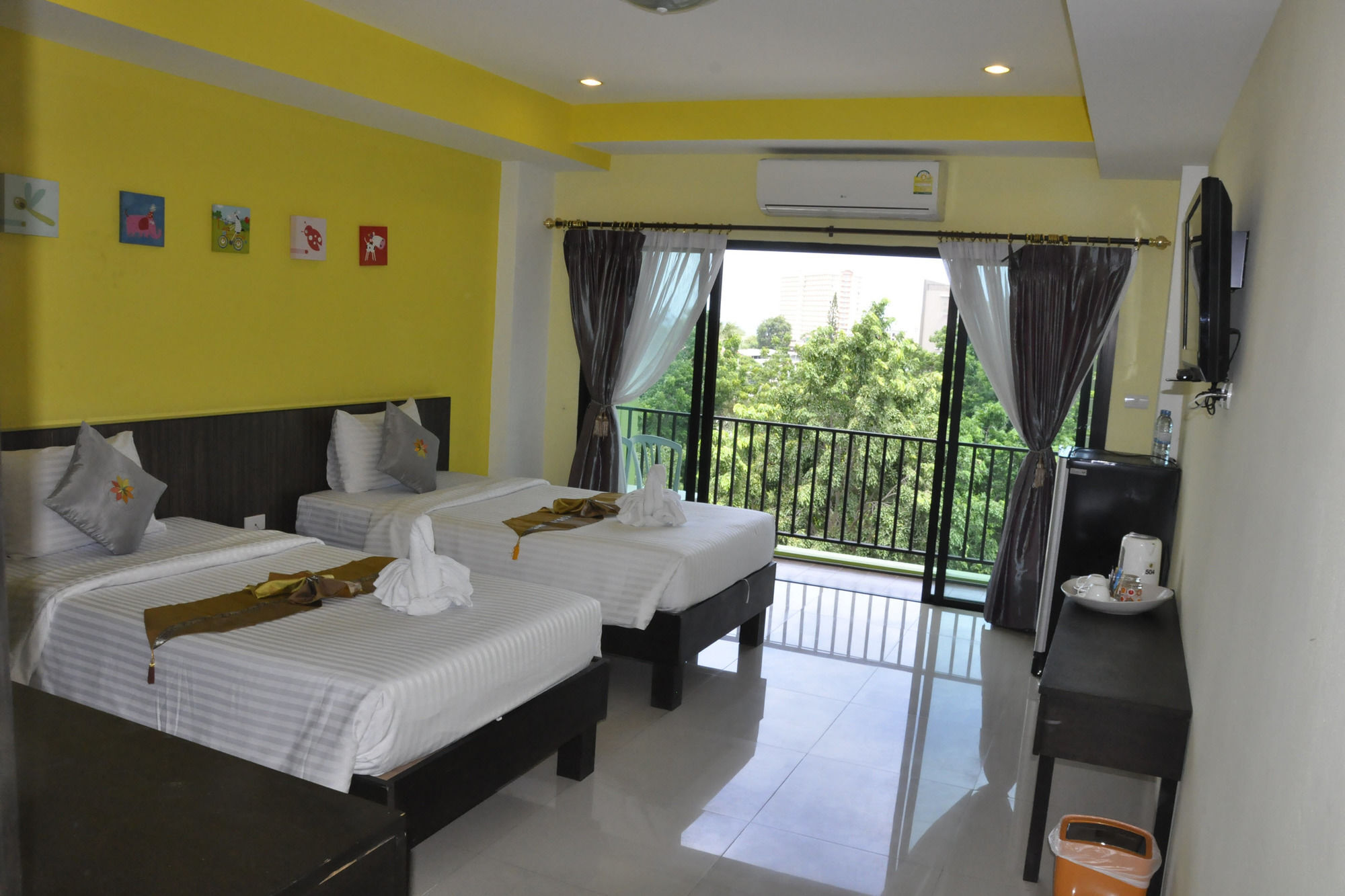 Oyo 75367 Ud Pattaya Hotel 방라뭉 외부 사진