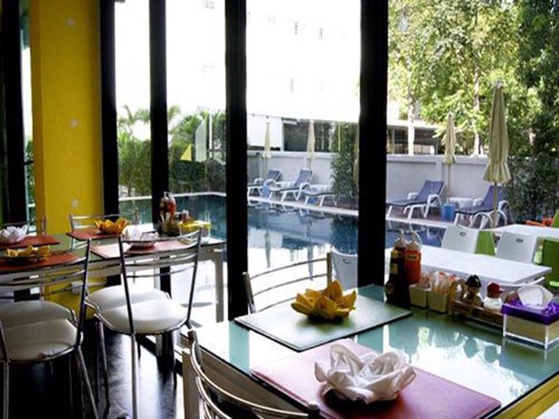 Oyo 75367 Ud Pattaya Hotel 방라뭉 외부 사진